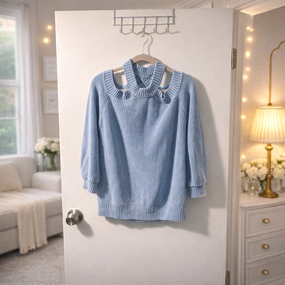 ✨ Vici Soft Cotton Pullover Sweater w Cutout Detail Size S